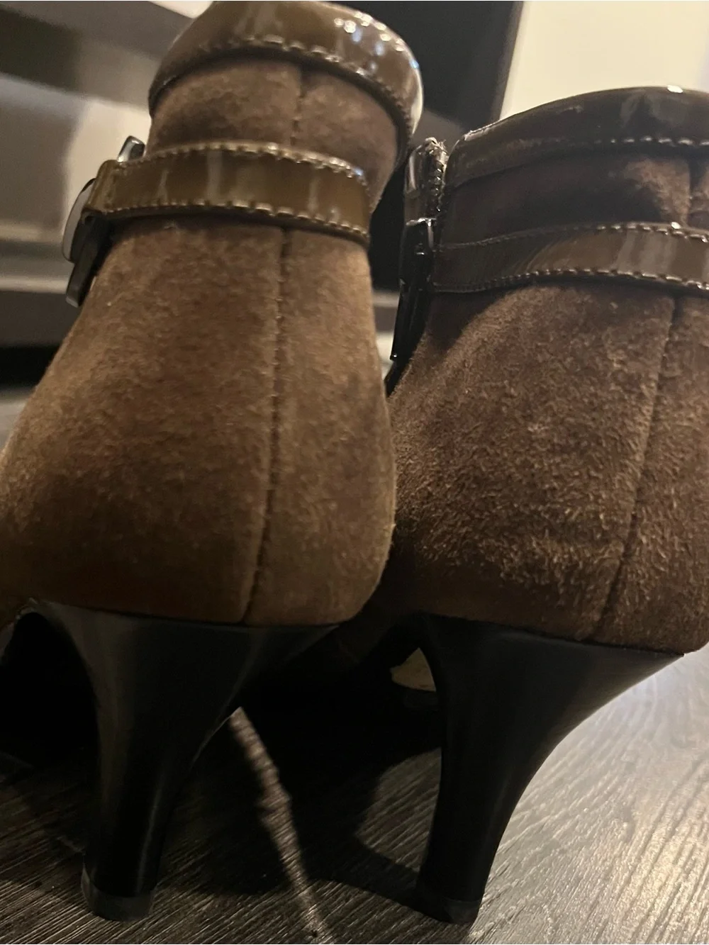 SOFFT Dark Tan Suede Ankle Booties with Brown Trim Sz 8.5 ORIG $145+! LUX DEAL!